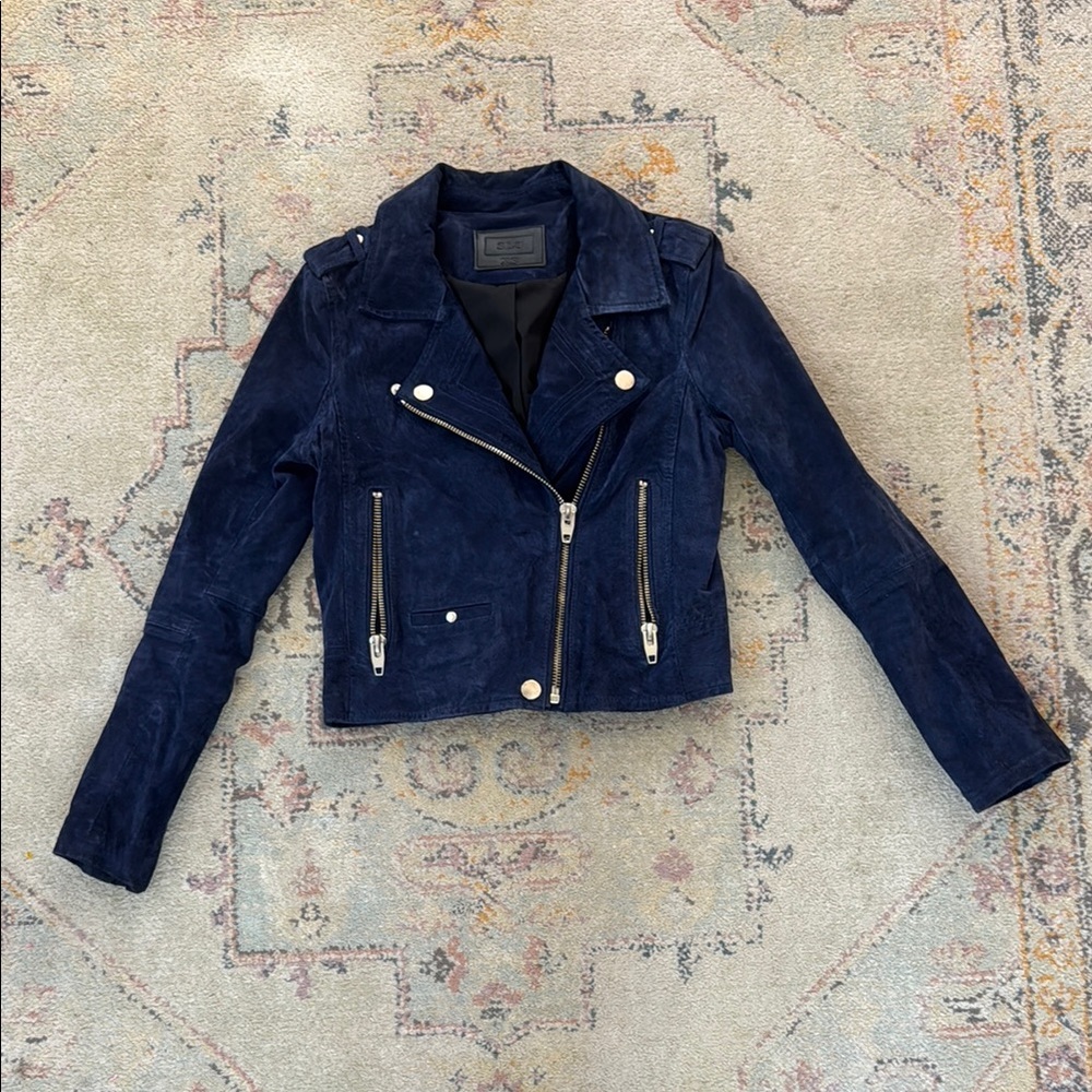 Blue Leather Jacket with Sleek Silhouette and Premium Finish